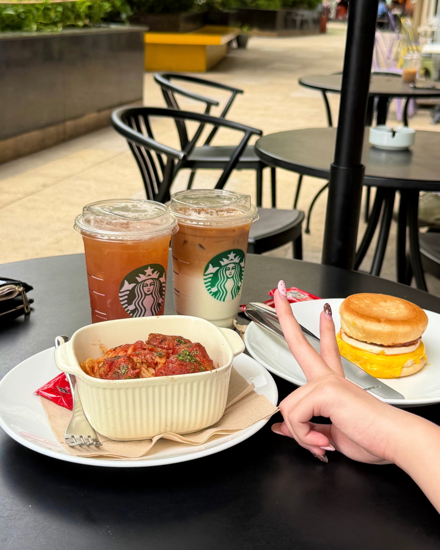 Bận một chút, chill một chút, sống một chút cho mình