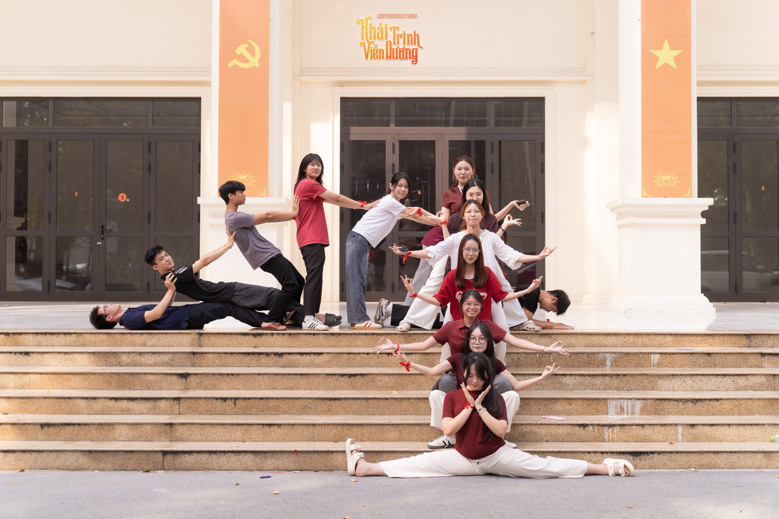 Vọng Hải Khai Tâm - Hành trình 'rẽ sóng vươn khơi' của những tân thủy thủ trường Báo