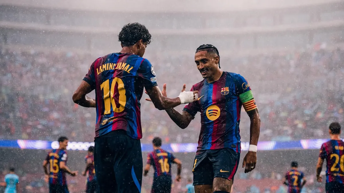 Mbappe rực sáng, Real Madrid thắng kịch tính Barca trên đất Camp Nou