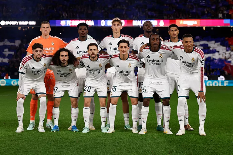 Mbappe rực sáng, Real Madrid thắng kịch tính Barca trên đất Camp Nou