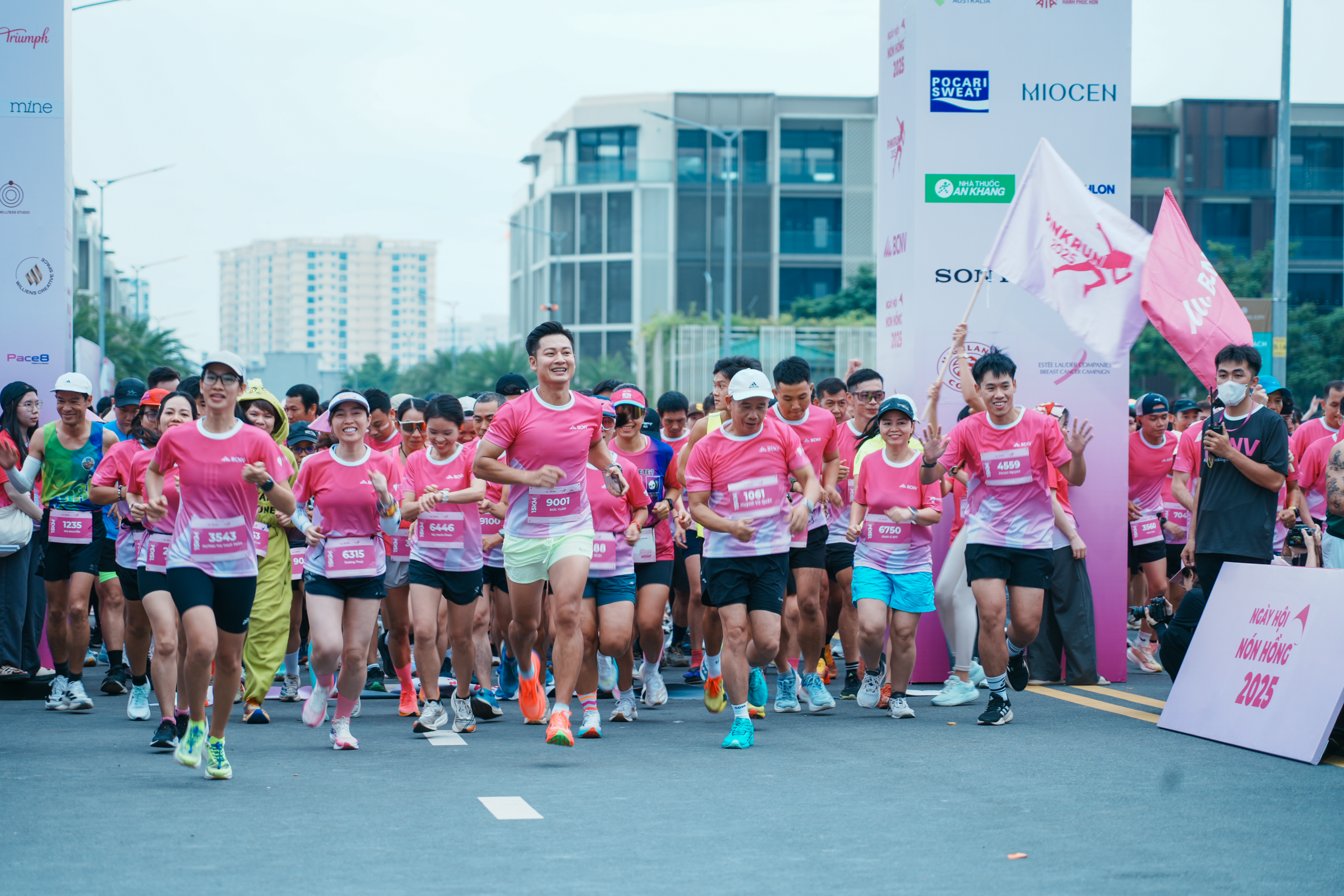 Ngày Hội Nón Hồng 2026: hơn 4.000 runner cùng chạy vì người tôi yêu, lan tỏa yêu thương và hy vọng