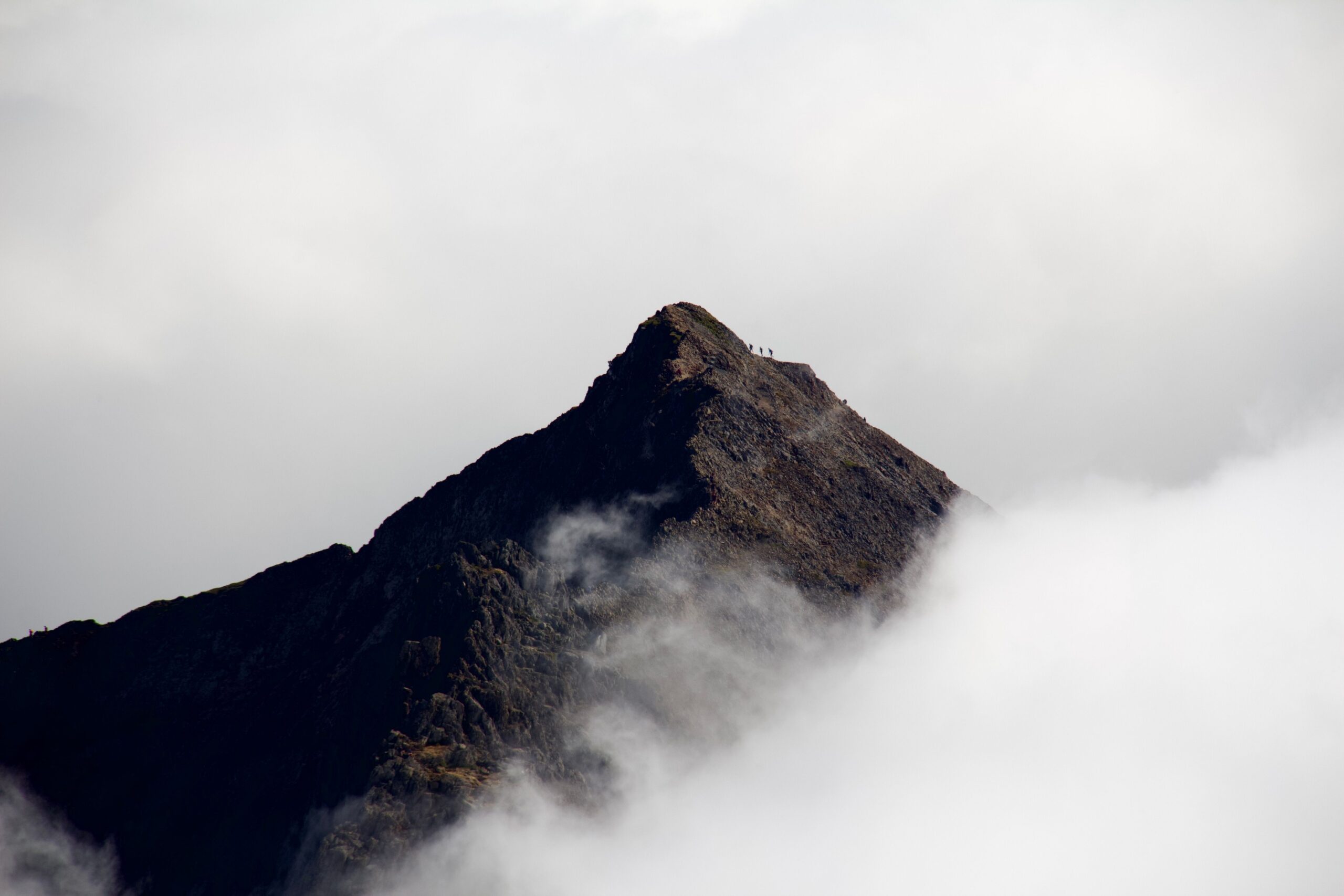 'Peak' là gì mà được dùng để khen một thứ quá đỉnh