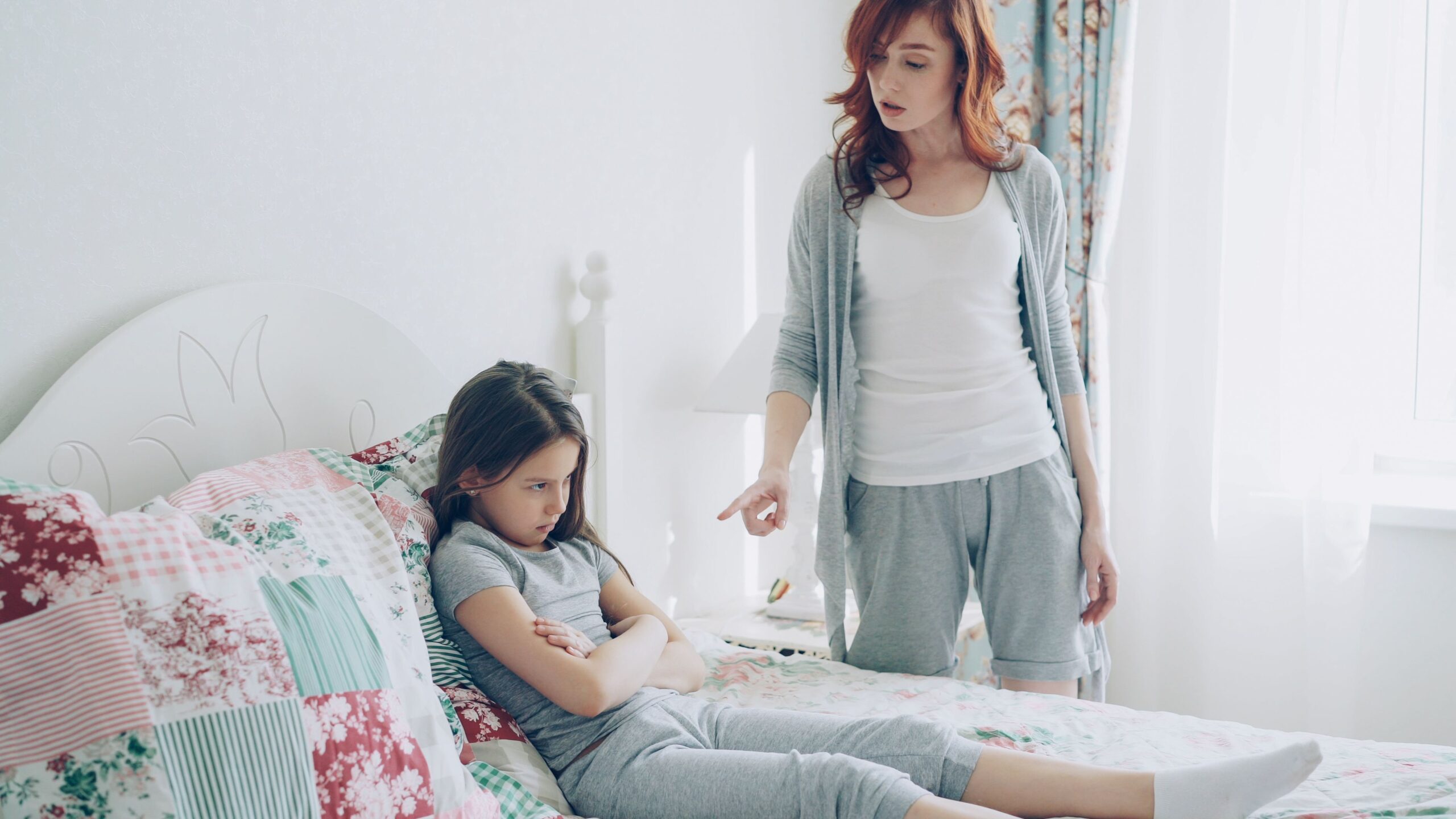 Nhóm ‘Con ghét bố mẹ’ tràn lan trên mạng xã hội